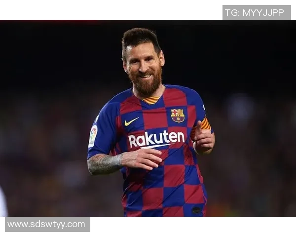 全球足球巨星脚码揭秘 从梅西到C罗的鞋码背后故事