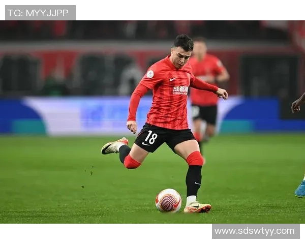 成都4号足球球星是谁 他在球队中的重要作用与表现分析