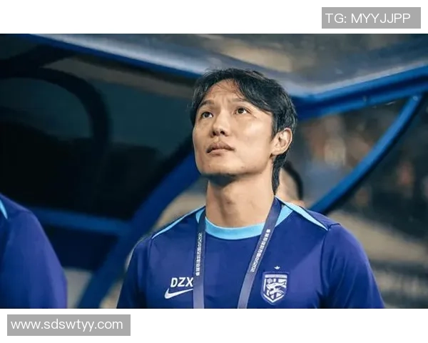 逆天改命的足球传奇球星们:从低谷到巅峰的逆袭之路 逆天改命的足球传奇球星们:从低谷到巅峰的逆袭之路